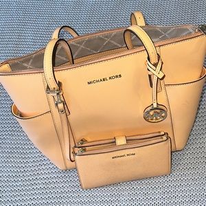 Bundle Michael Kors Wallet and Purse